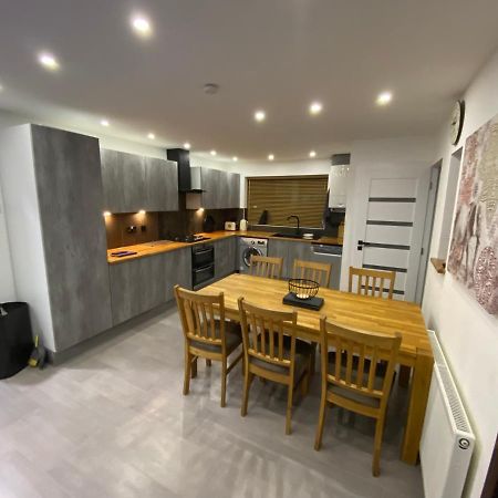 Bloxwich Hollemeadowヴィラ エクステリア 写真